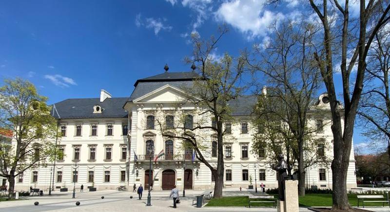 Kiemlekedőek a felvételi számok az egri egyetemen
