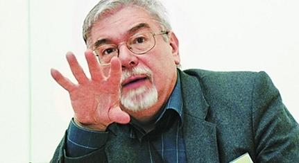 Trencsényi László: a Fideszt nem a megtérés tette hívővé, hanem ármányos politikai szándék