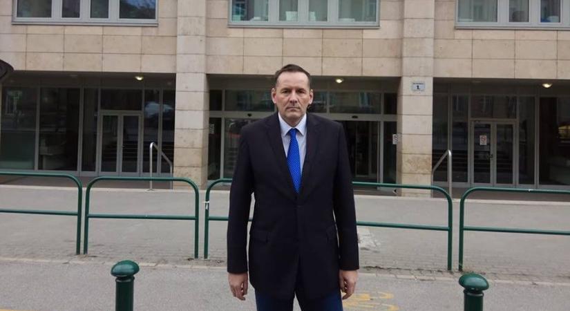 Volner János nincs Szingapúrban, nem lett diplomata