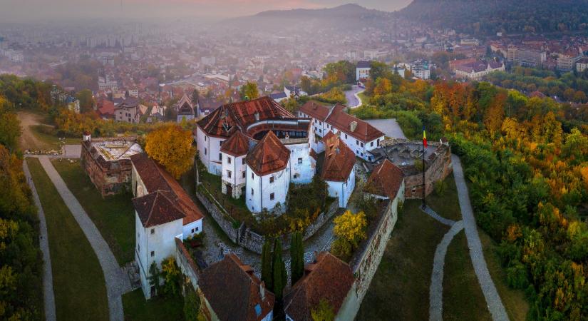 Népszerű látványosság a megnyitott brassói Fellegvár