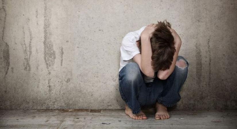 Hosszú éveken át szexuálisan gyermekeiket a szülők - Gyomorforgató részletek