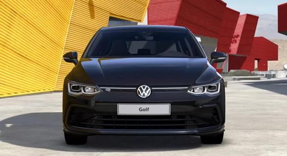 Vészjóslóan sötét hangulatban támad a szuperfekete új VW Golf