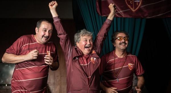 Scherer Péterrel gombfociőrültekről szóló vígjáték forog itthon