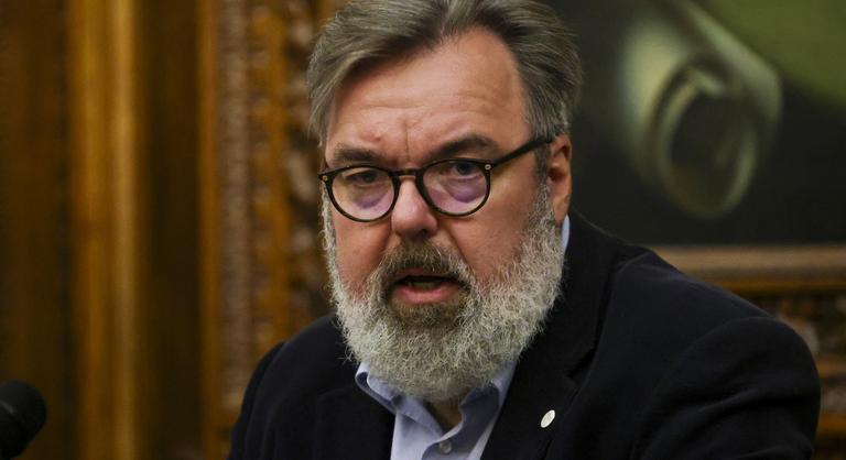 L. Simon László szerint a Nemzeti Múzeum épülete minden szempontból elavult