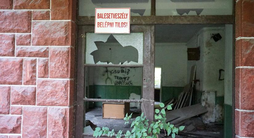 Nem költözhetnek hajléktalanok a laktanyába, ha megteszik, a rendőrség fellép ellenük