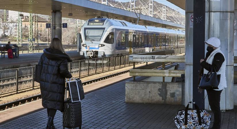 Több hétre teljesen lezárhatják Magyarország legfontosabb vasútvonalát