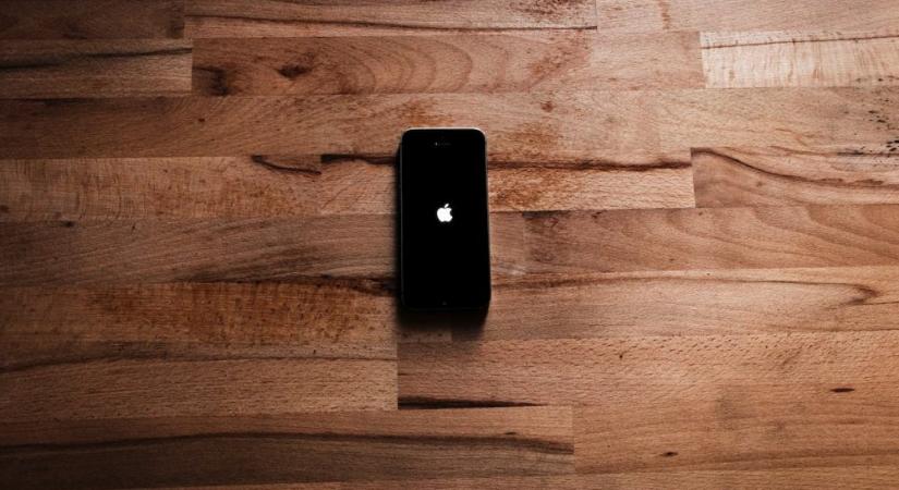 A Yettelhez is érkeznek az iPhone 15 széria modelljei