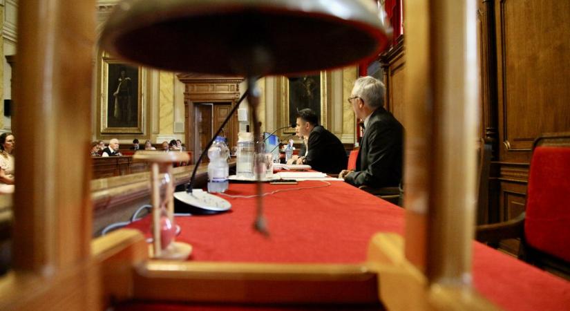 Jövő héten ismét összeül a közgyűlés