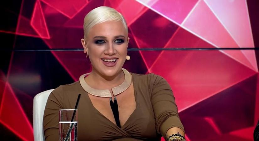 Váratlant posztolt Tóth Gabi, ölelésről álmodozik
