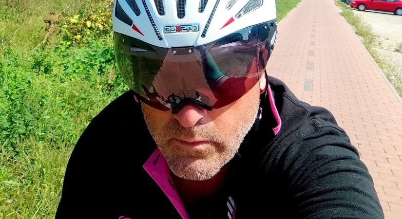 Eladta a kilométereit Zsiga Csaba azért, hogy segíthessen