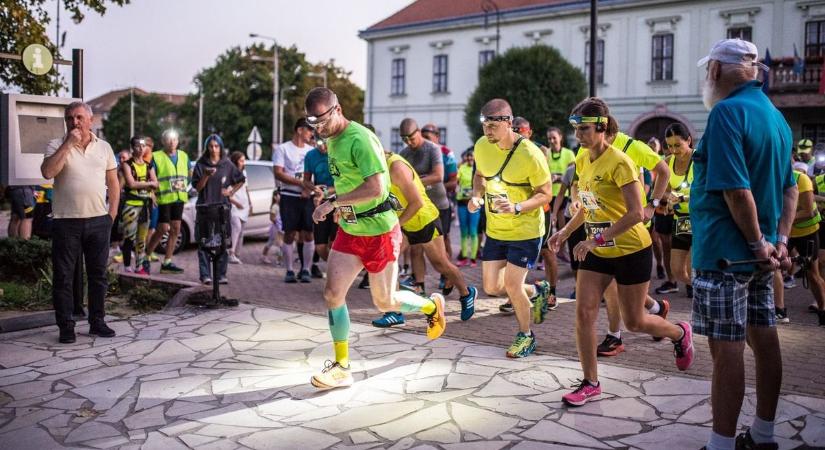 Hetvenen futották végig a Mór és Csákberény közötti távot éjszaka