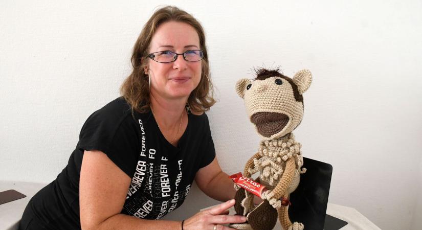 Csokit majszol Hakapeszi Maki a különleges miklósi tárlaton, de más imádnivaló figurák is feltűnnek – galériával