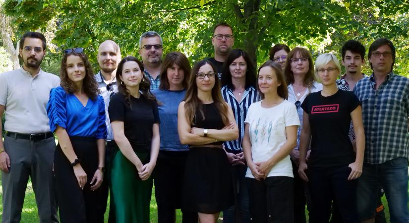 Az élet, a világmindenség meg minden: idén 42 millió forinttal támogattátok szja 1% felajánlásával az Átlátszót