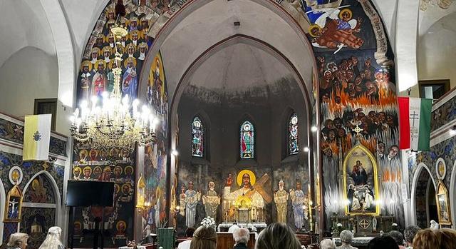 Kiállítással ünneplik a jászszentandrási templomot és páratlan freskóit