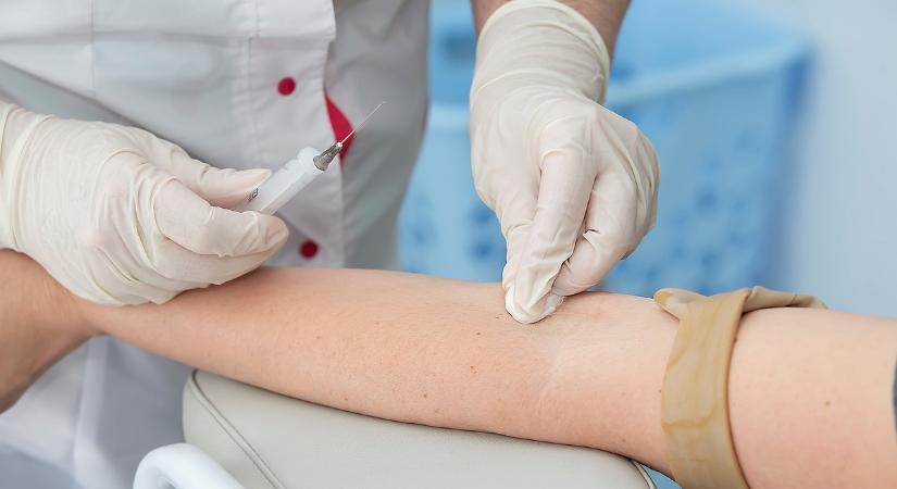 Katasztrofális, drámai, aggasztó – ezekkel a szavakkal jellemzik munkájukat és bérüket az ápolók
