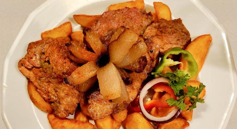 Fásy Ádám ezen a héten fűszeres, omlós cigánypecsenyéhez ad egy jó receptet
