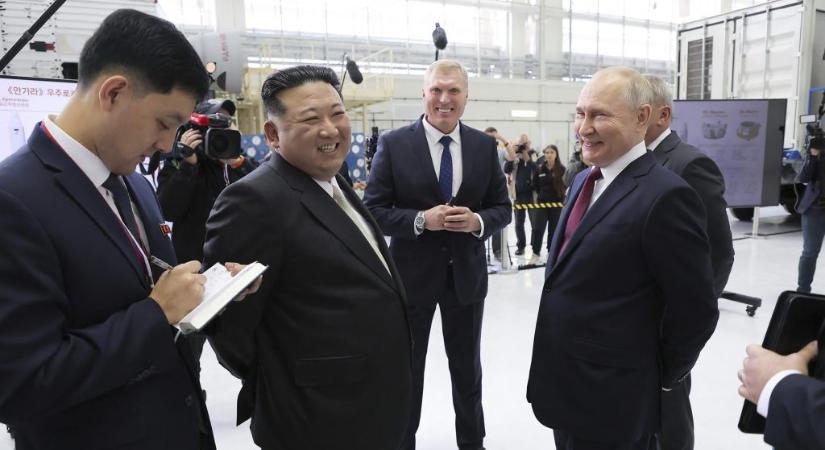 Megtekintette az orosz atomfegyvereket Kim Dzsong Un