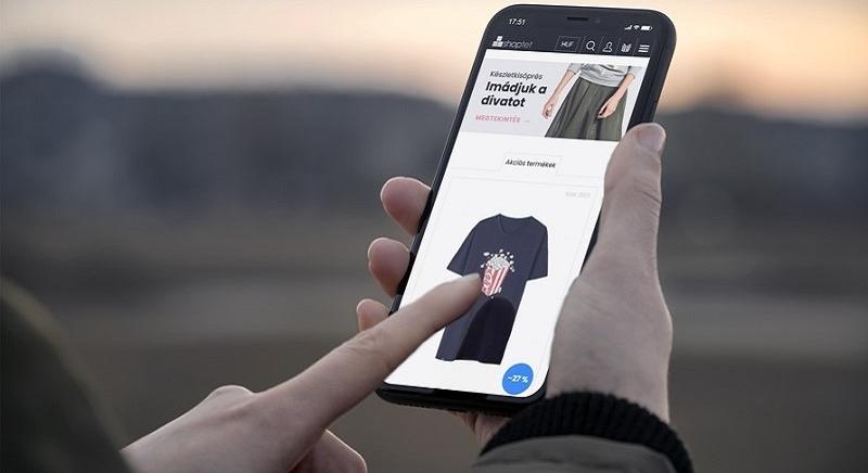 A mobil a magyarok új pénztárcája, az infláció legyőzi a készpénzt