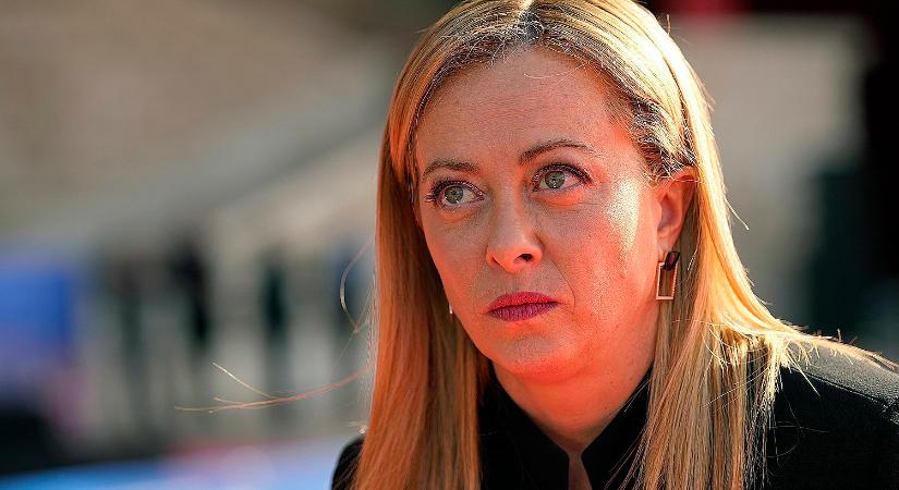 Giorgia Meloni nem vár tovább, feltartóztatja és kiutasítja Olaszországból az illegálisan belépő migránsokat