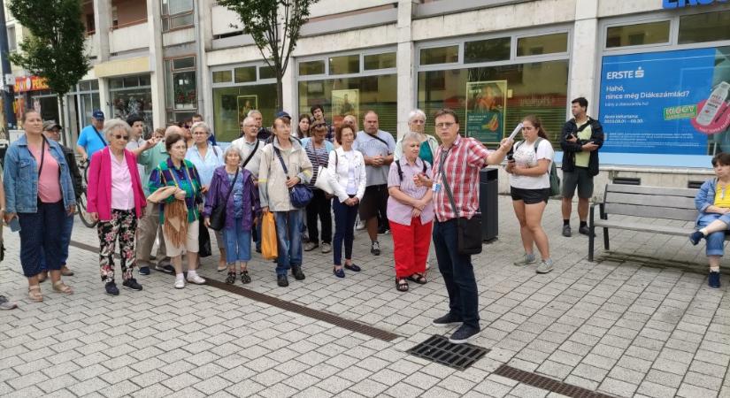 Harmincnál is többen vettek részt a szombati várostörténeti sétán