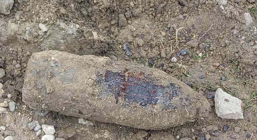 Talált egy világháborús bombát, úgy döntött hazaviszi