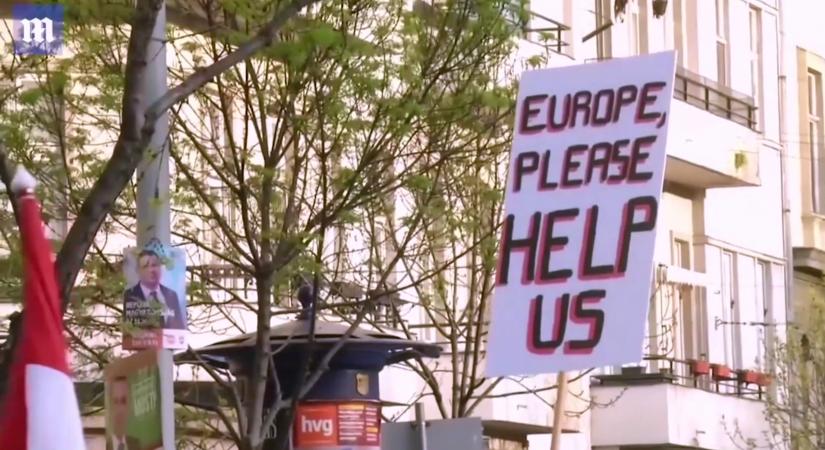 Szélsőbaloldali aktivistával és magyarellenes uniós politikusokkal manipulálták a svéd diákokat