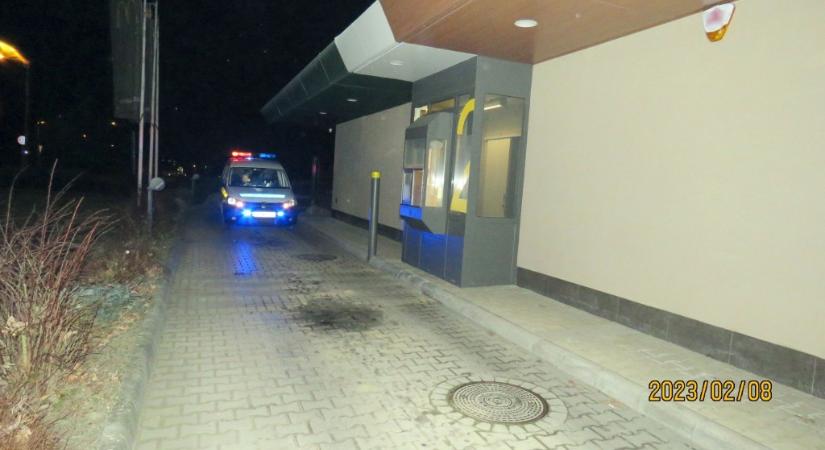 Pisztolyt rántott a kanizsai Mekinél, bíróság elé áll