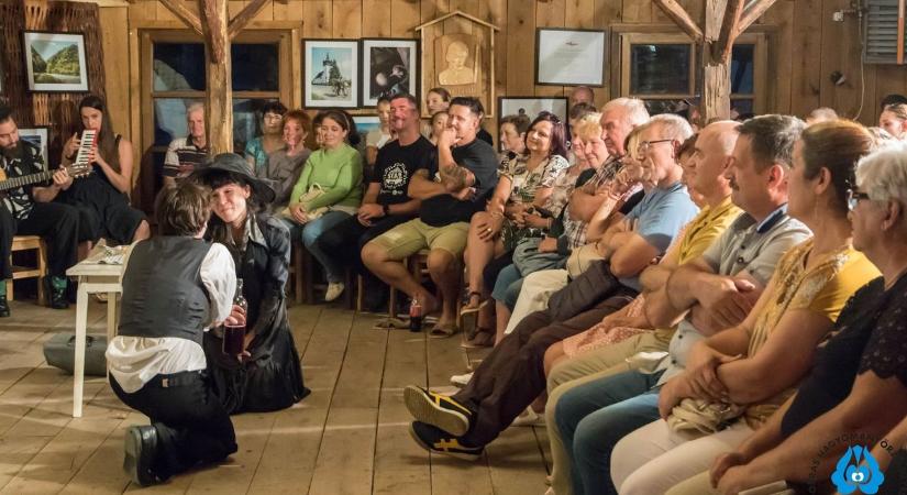 Szeptemberi Május - Táncba vitték a kiscsőszi közönséget