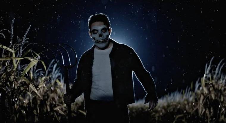 A Dark Harvest véres trailerében Az éhezők viadala, A falu és a Logan futása keveredik