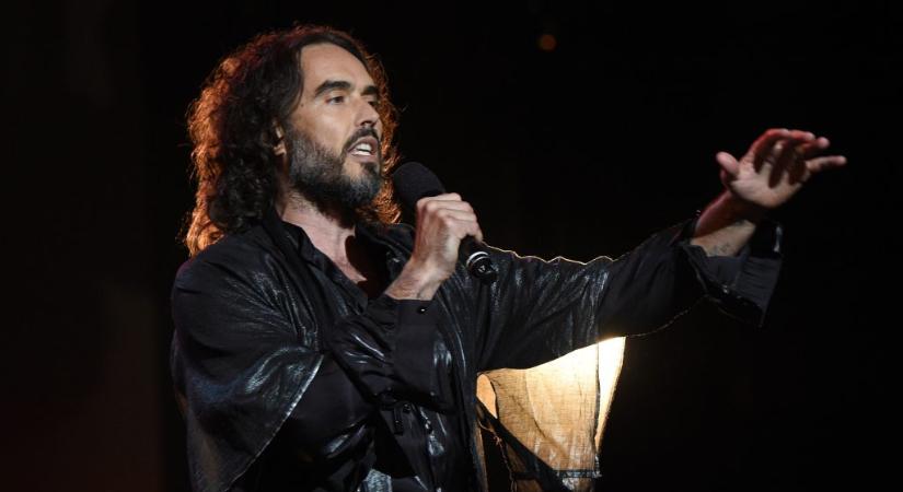 Öt nő vádolja nemi erőszakkal Russell Brand humoristát