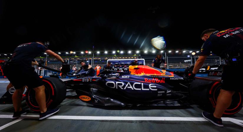Verstappen a „sokkoló élmény” után a versenyen sem számít sok jóra