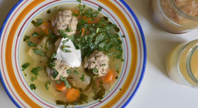 Több száz éves egészséges recept, amitől a levesek üdébbek lesznek: a cibere