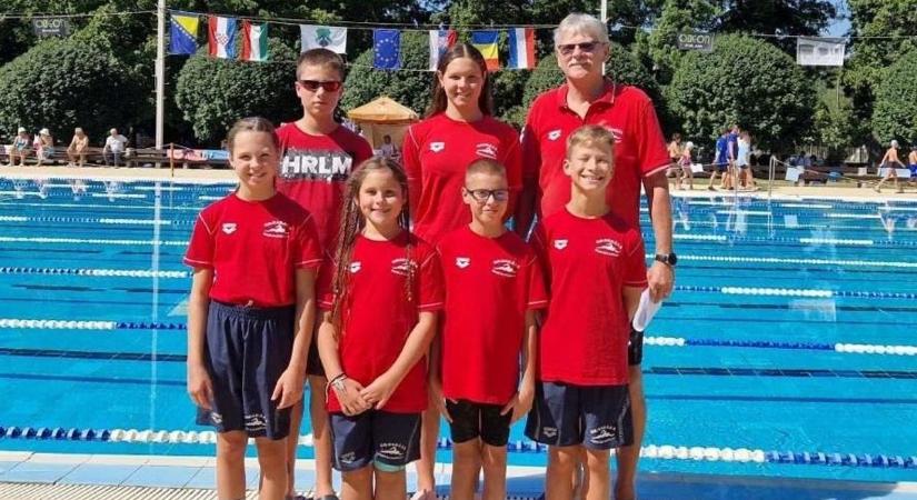 Kilenc klub úszói versengtek Orosházán