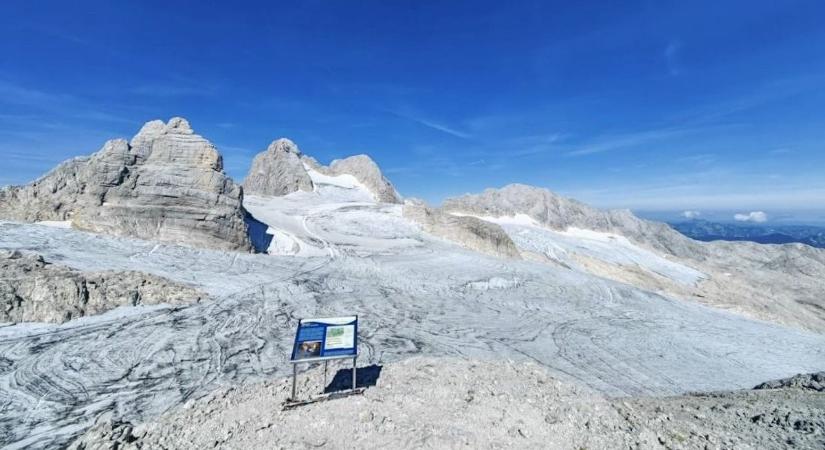 Tél a nyárban a Dachstein-gleccsernél