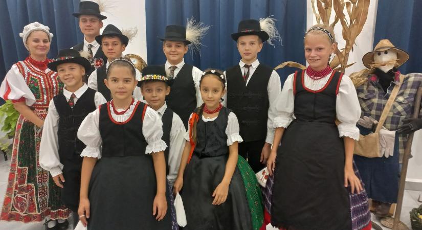 A bicskei kertbarátok ötvenedik születésnapjukat ünnepelték