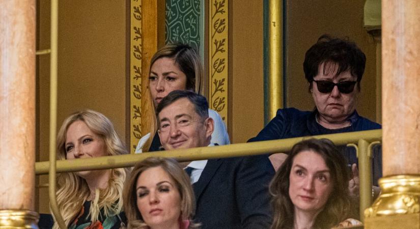 A magyarok 30 százaléka szerint nincs közünk ahhoz, hogy mit csinál a vagyonával Mészáros Lőrinc