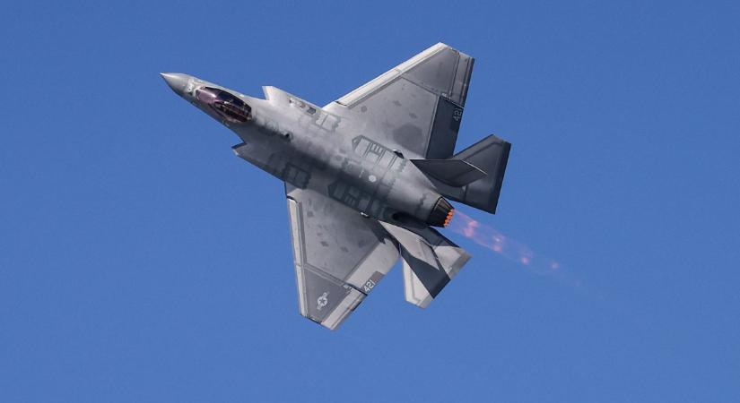 Egy kis figyelmet kérünk: elhagytunk egy F–35-öst!