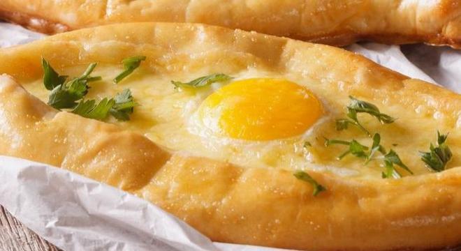 Peinirli, a görög pizzacsónak
