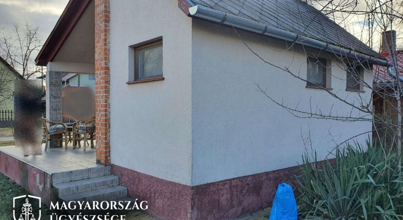 Prostituáltként dolgoztatták iskolázatlan ismerősüket egy jánoshalmi férfi és kalocsai szeretője