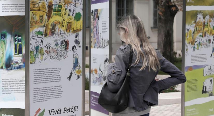 „Ha kritikusok nem volnának: a világon legjobban utálnám a tejfölös tormamártást” – Pop-up kiállítás Petőfi Sándorról