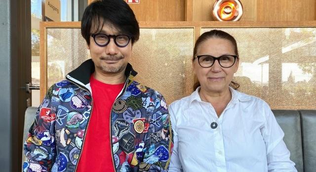Enyedi Ildikóval szelfizett a legendás videójáték-készítő, Kodzsima Hideó