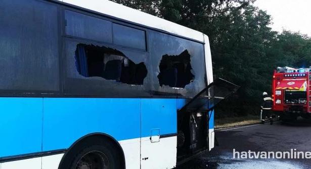 Kigyulladt egy busz 