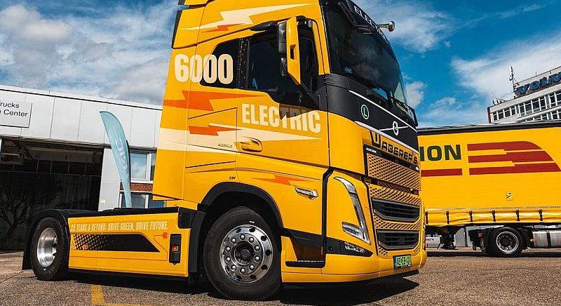 Átvette a hatezredik Volvo FH-t a Waberer’s
