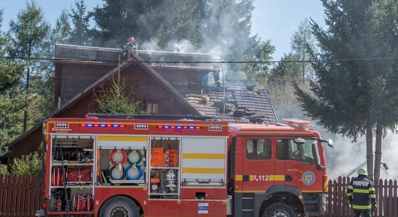 Két házat károsított a melléképületben keletkezett tűz Szécsenyben