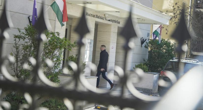 Ezrével árverezik el a végrehajtók a legszegényebbek házait