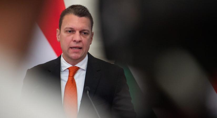 Menczer Tamás szerint egy mondattal leírható, hogyan kell kezelni a bevándorlást