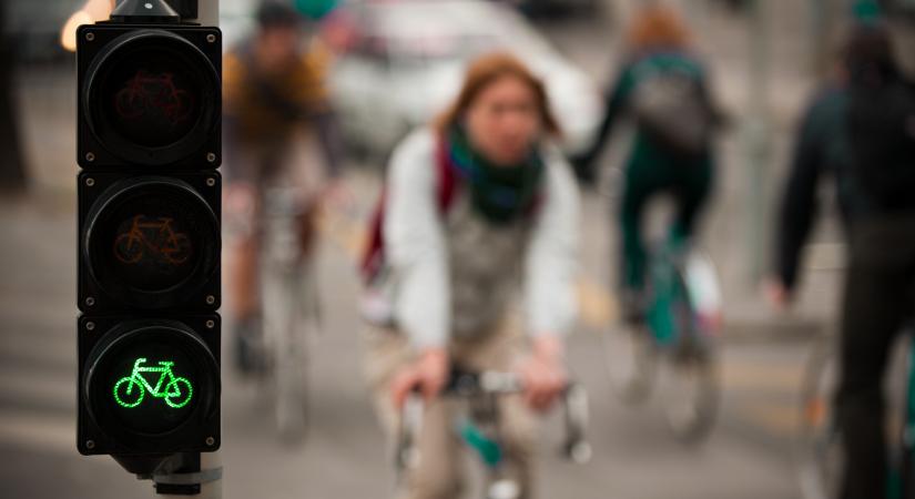 Újabb kerékpározást segítő fejlesztések valósulnak meg Újbudán