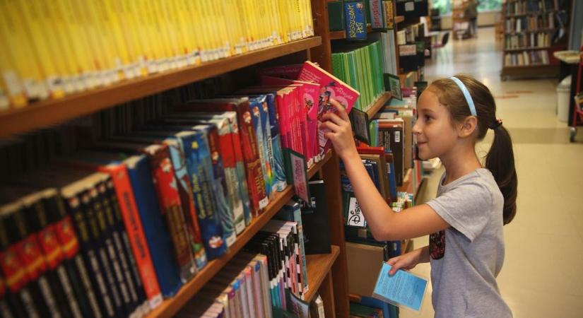 Mégsem maradunk olvasnivaló nélkül, szombaton is nyitva lesz a könyvtár