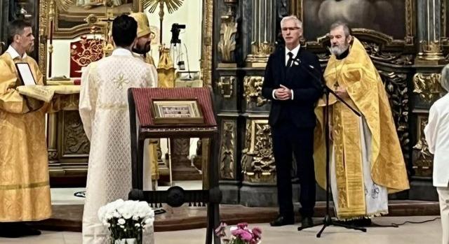 „Dicsőség és becsület” kitüntetést kapott Soltész Miklós államtitkár Kirill pátriárkától