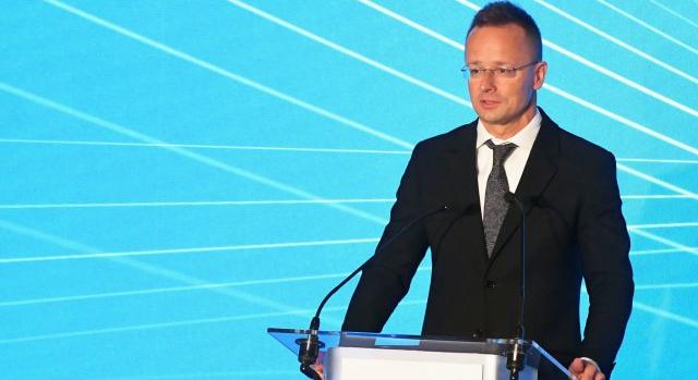 Szijjártó Péter ismét találkozik Szergej Lavrovvral, és szerinte másoknak is kellene